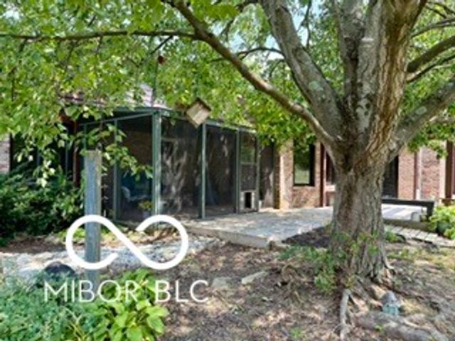 11867 N Shelby 700 W, New Palestine, IN 46163
