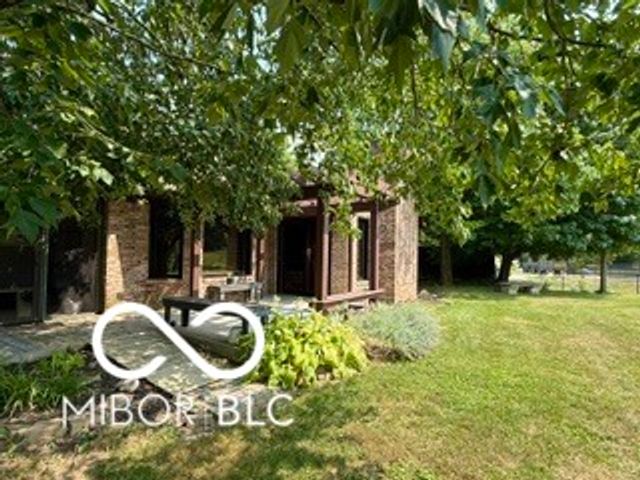 11867 N Shelby 700 W, New Palestine, IN 46163
