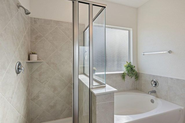 1926 Dragonfly LOOP, Bastrop, TX 78602