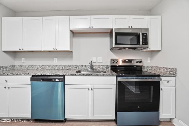 7428 RENTZ Court, Jacksonville, FL 32211