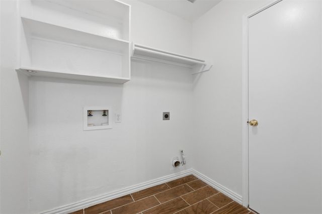 7250 Foxshadows Lane, Humble, TX 77338