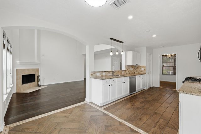 7250 Foxshadows Lane, Humble, TX 77338