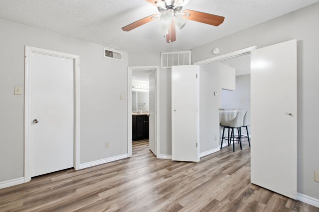 18333 Roehampton Drive 416, Dallas, TX 75252