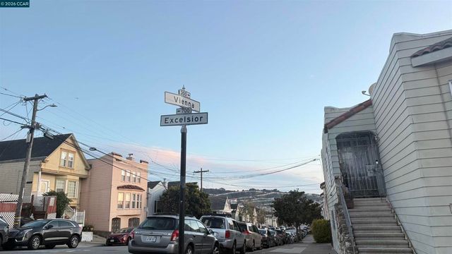 411 Vienna Street, San Francisco, CA 94112