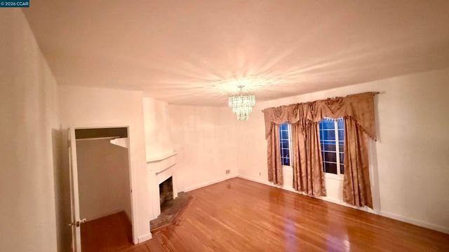 411 Vienna Street, San Francisco, CA 94112