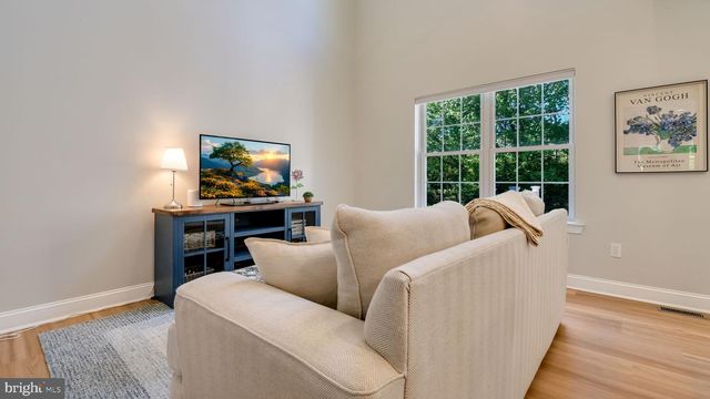 23 WOODSPRING CIR, Sellersville, PA 18960