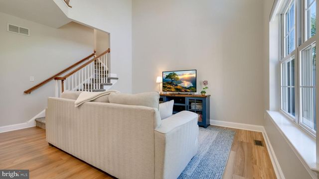 23 WOODSPRING CIR, Sellersville, PA 18960