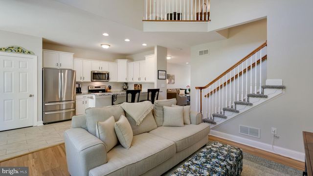 23 WOODSPRING CIR, Sellersville, PA 18960