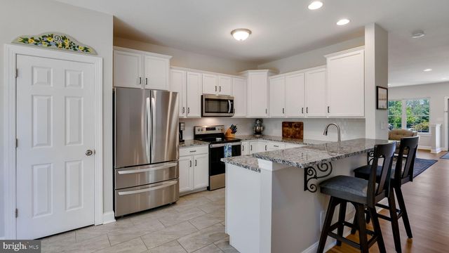 23 WOODSPRING CIR, Sellersville, PA 18960