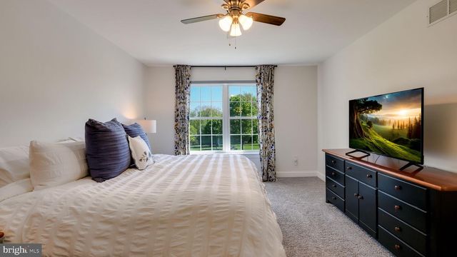 23 WOODSPRING CIR, Sellersville, PA 18960