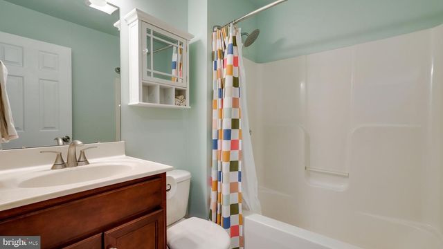 23 WOODSPRING CIR, Sellersville, PA 18960