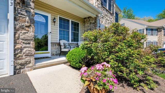 23 WOODSPRING CIR, Sellersville, PA 18960
