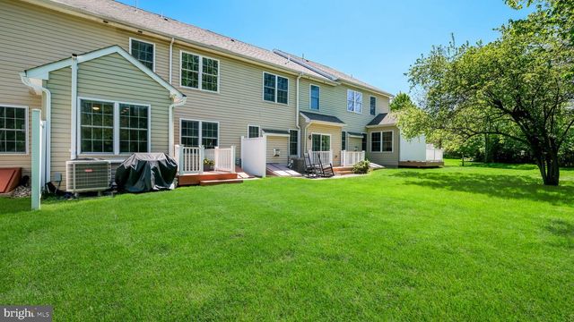 23 WOODSPRING CIR, Sellersville, PA 18960