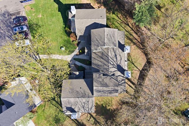 1507 Woodbridge Commons Way, Iselin, NJ 08830