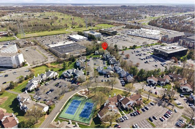 1507 Woodbridge Commons Way, Iselin, NJ 08830