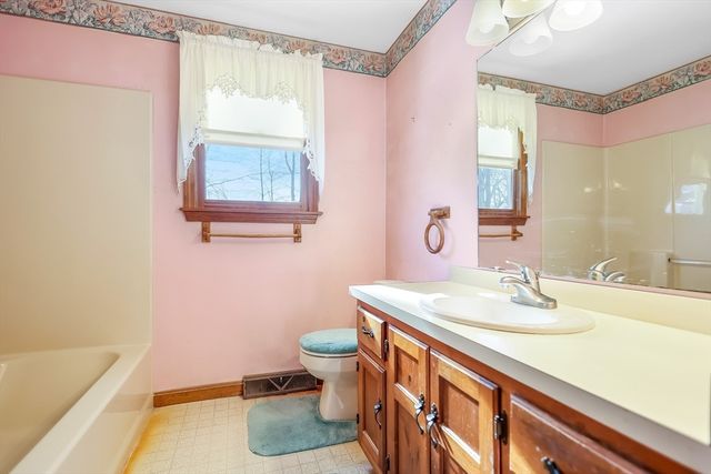 15 Angie Ave, Haverhill, MA 01830