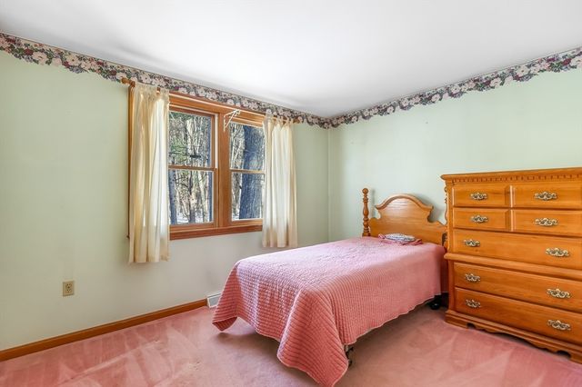 15 Angie Ave, Haverhill, MA 01830
