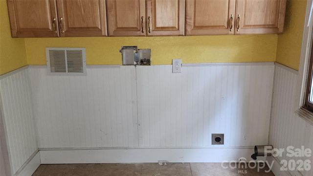 2020 Ada Williams Lane, Lenoir, NC 28645