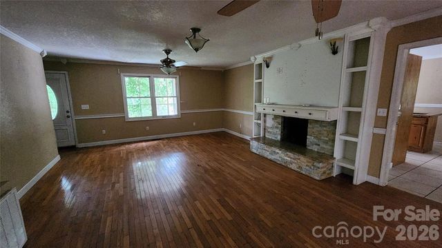 2020 Ada Williams Lane, Lenoir, NC 28645