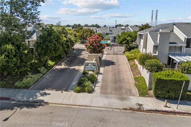 23121 Yvette Lane, Valencia, CA 91355