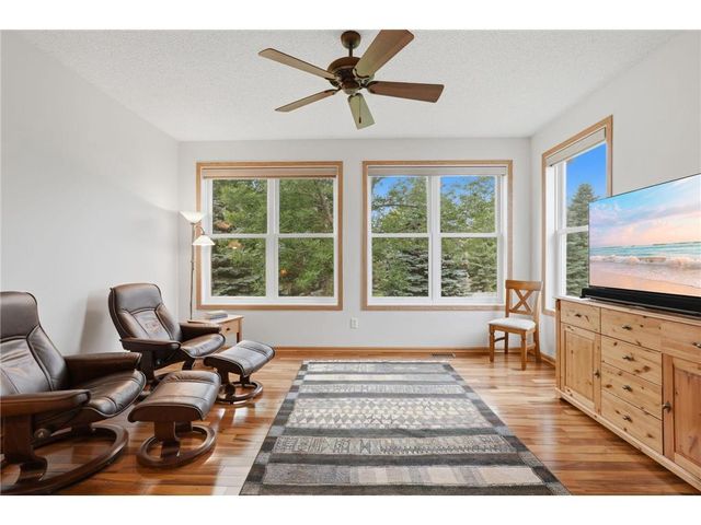 10812 Thone Circle, Woodbury, MN 55129
