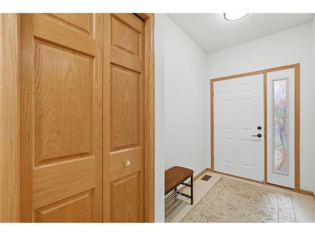 10812 Thone Circle, Woodbury, MN 55129