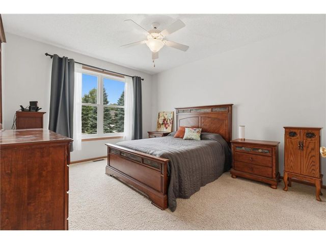 10812 Thone Circle, Woodbury, MN 55129