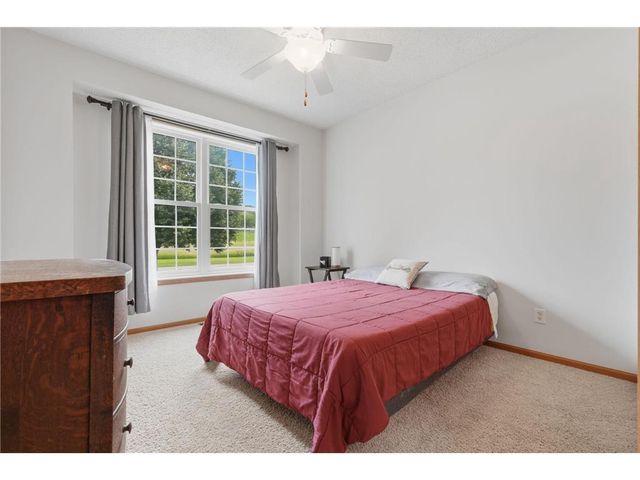 10812 Thone Circle, Woodbury, MN 55129