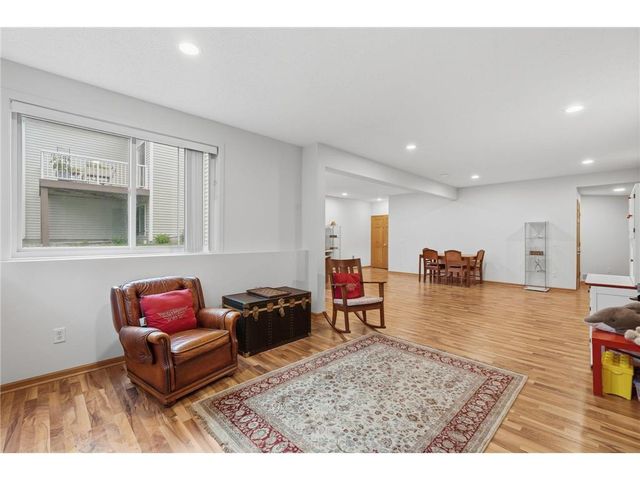 10812 Thone Circle, Woodbury, MN 55129