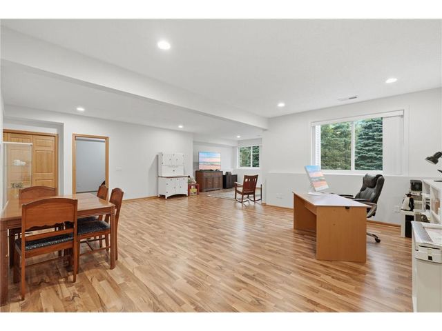 10812 Thone Circle, Woodbury, MN 55129