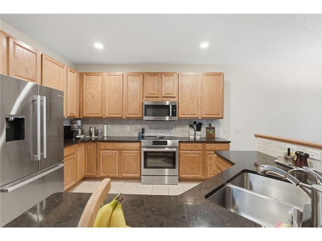 10812 Thone Circle, Woodbury, MN 55129