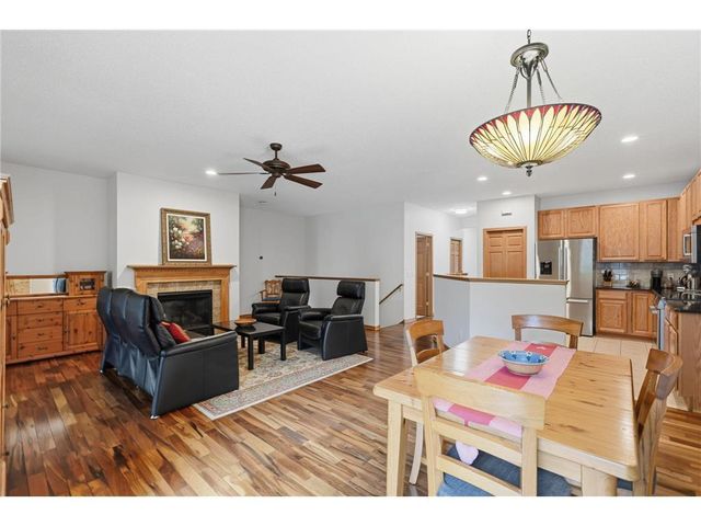 10812 Thone Circle, Woodbury, MN 55129