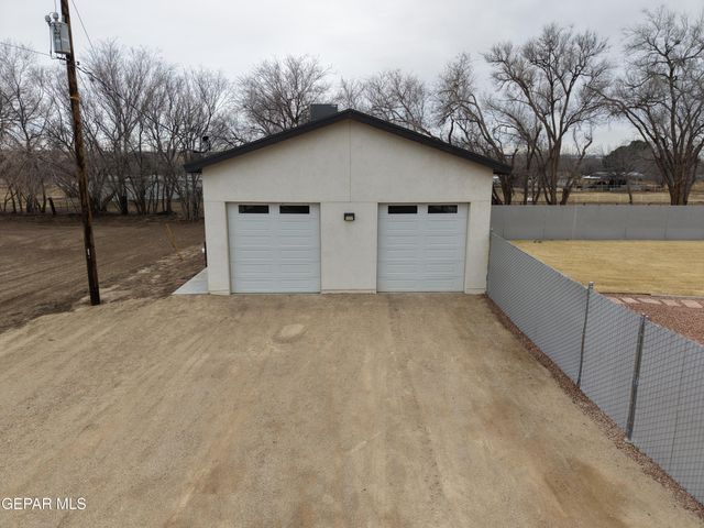 12329 SUGDEN Road, Clint, TX 79836