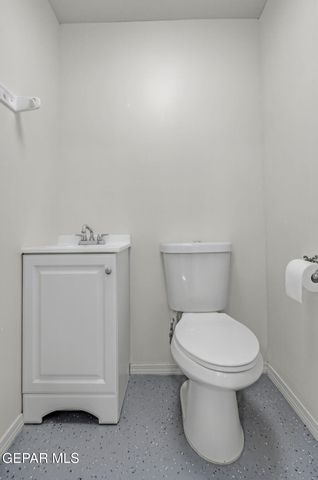 12329 SUGDEN Road, Clint, TX 79836