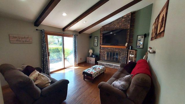15415 W Fenway DRIVE, New Berlin, WI 53151