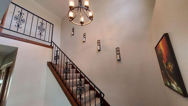 15415 W Fenway DRIVE, New Berlin, WI 53151