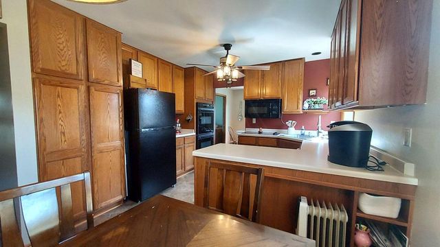 15415 W Fenway DRIVE, New Berlin, WI 53151