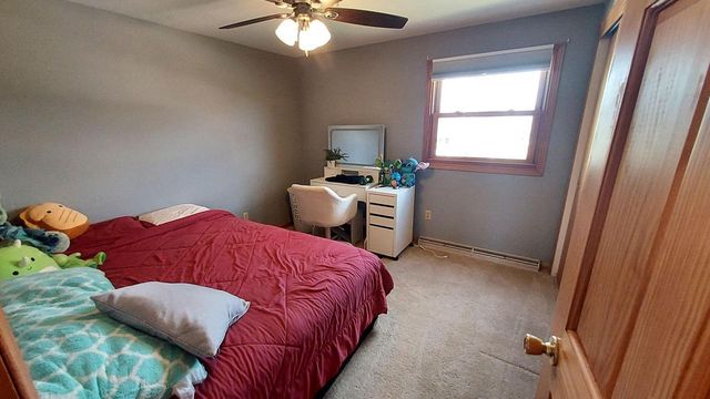 15415 W Fenway DRIVE, New Berlin, WI 53151