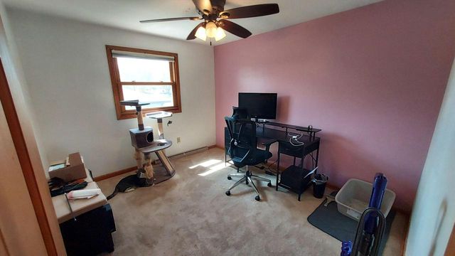 15415 W Fenway DRIVE, New Berlin, WI 53151