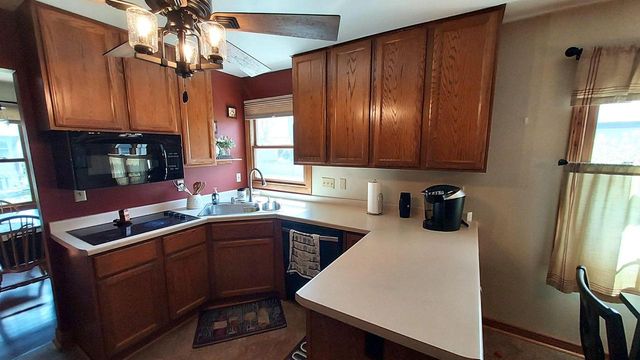 15415 W Fenway DRIVE, New Berlin, WI 53151