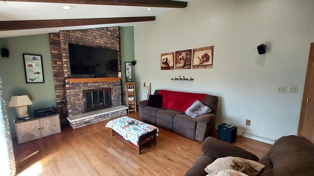 15415 W Fenway DRIVE, New Berlin, WI 53151