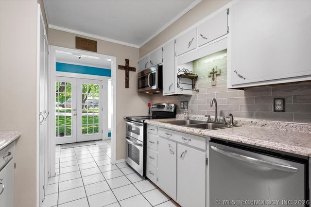 1801 S Santa Fe Avenue, Bartlesville, OK 74003