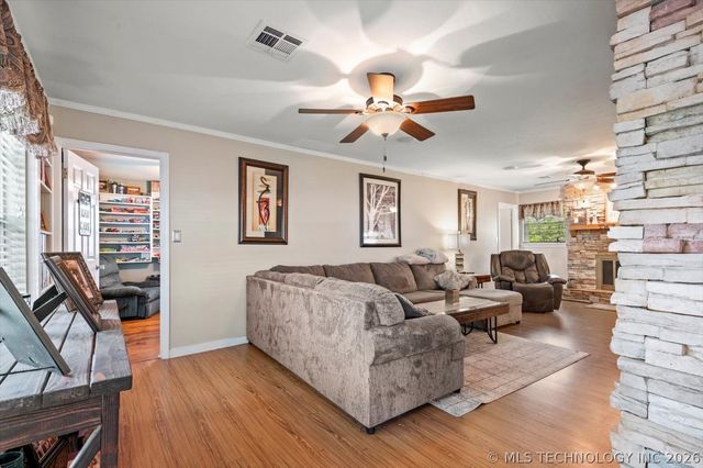 1801 S Santa Fe Avenue, Bartlesville, OK 74003