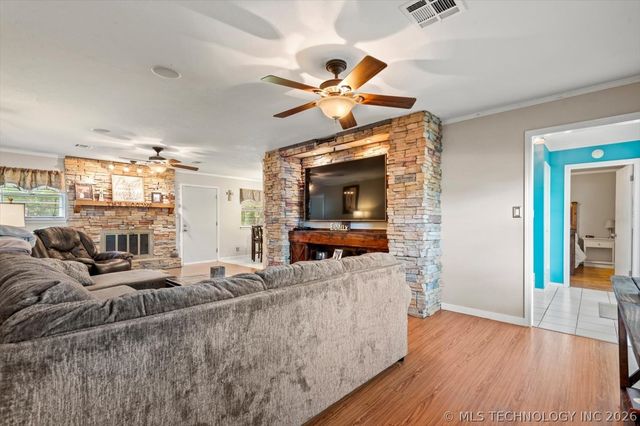 1801 S Santa Fe Avenue, Bartlesville, OK 74003