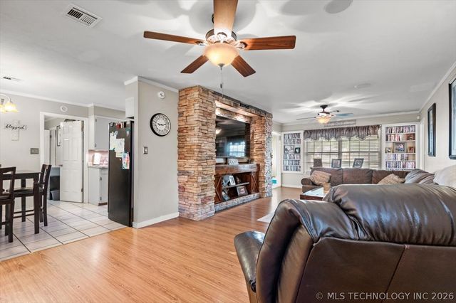 1801 S Santa Fe Avenue, Bartlesville, OK 74003