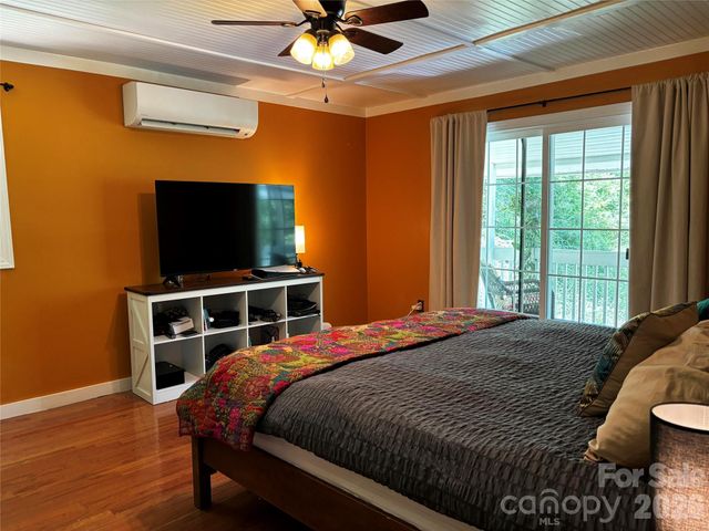 2879 Chandler Creek Road, Mars Hill, NC 28754