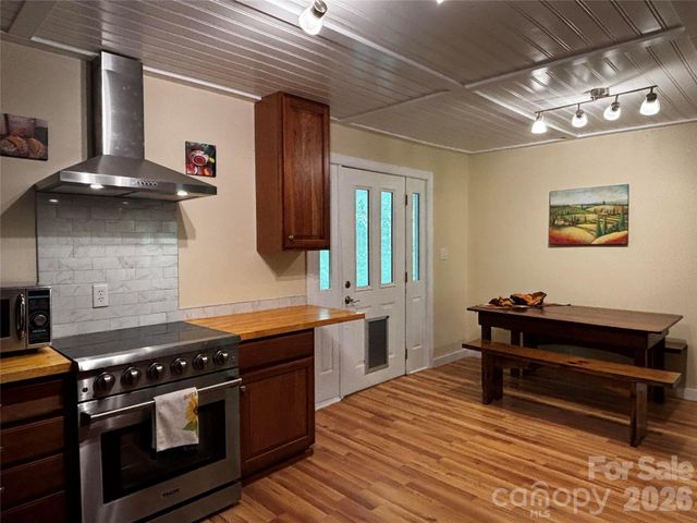 2879 Chandler Creek Road, Mars Hill, NC 28754