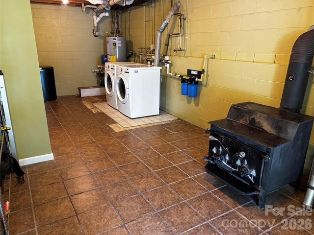 2879 Chandler Creek Road, Mars Hill, NC 28754