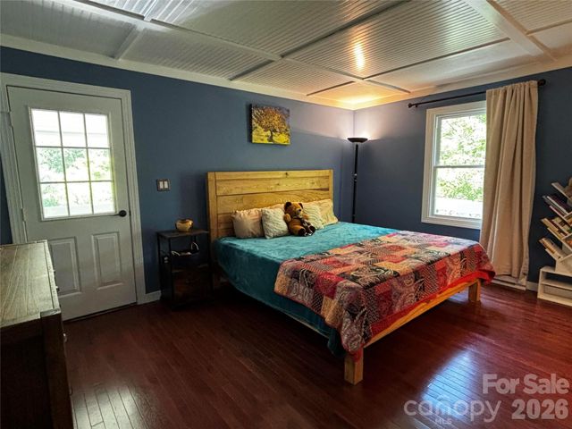 2879 Chandler Creek Road, Mars Hill, NC 28754