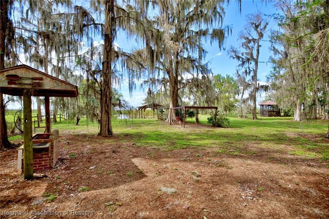 1525 S Oak Ridge Drive, Lorida, FL 33857